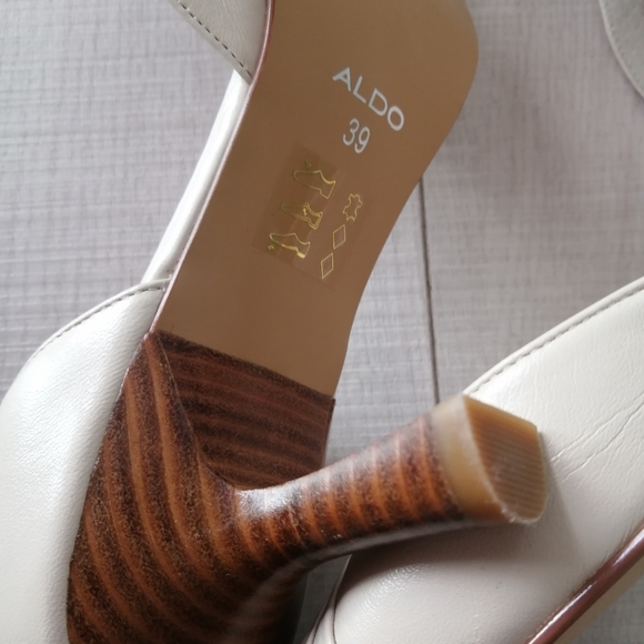 New Aldo Kitten Heel - Picture 4 of 5